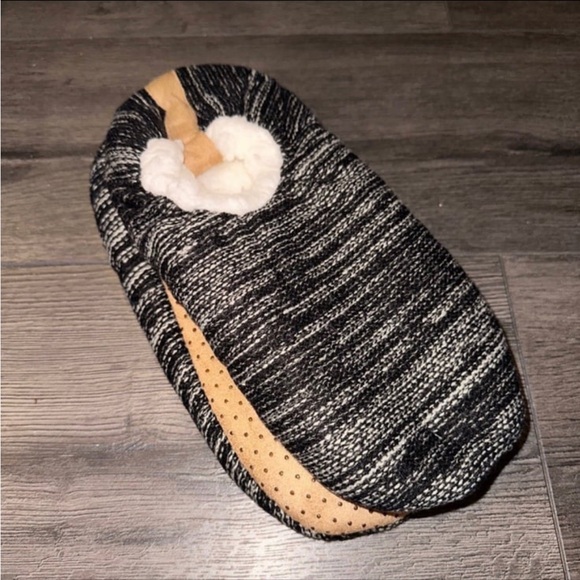 NWT Slippers - Picture 2 of 3